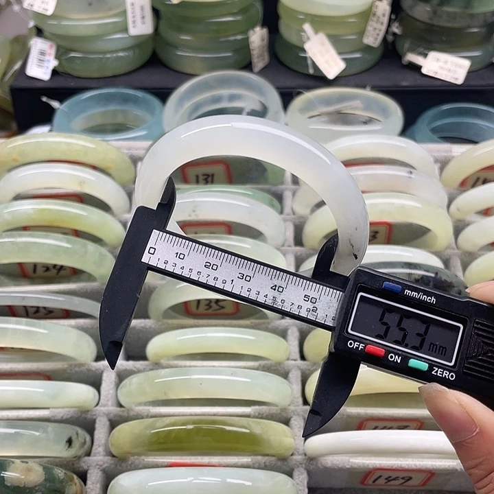 蛇纹石玉未镶嵌手镯149