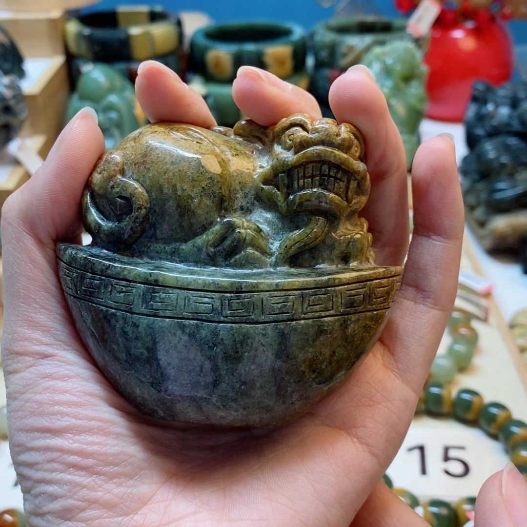 透闪石质玉手把未镶嵌