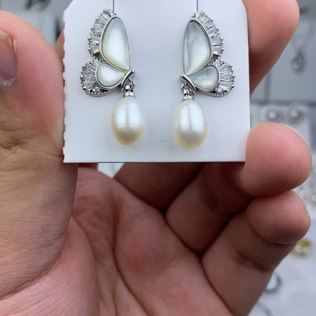 未镶嵌耳钉淡水珍珠