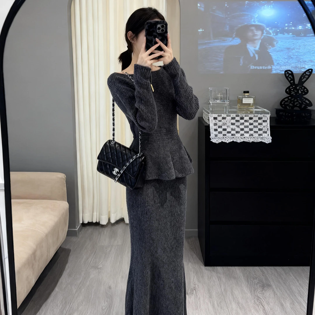法式复古灰色收腰针织毛衣女款2026新款冬季穿搭重要场合漂亮套装