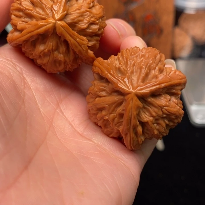 吊坠文玩核桃白奔
