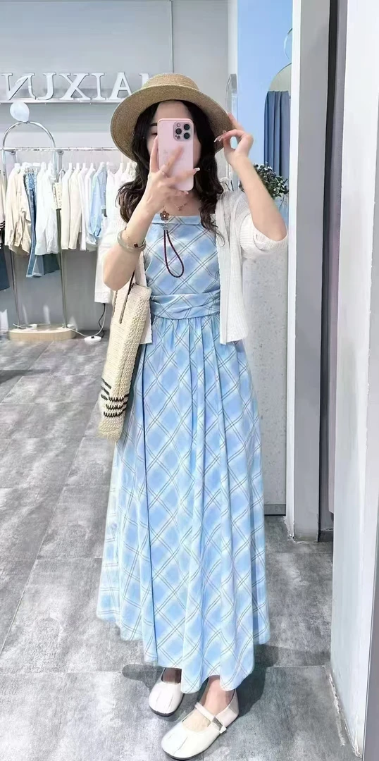 时尚气质通勤百搭方领格子短袖连衣裙简约款式