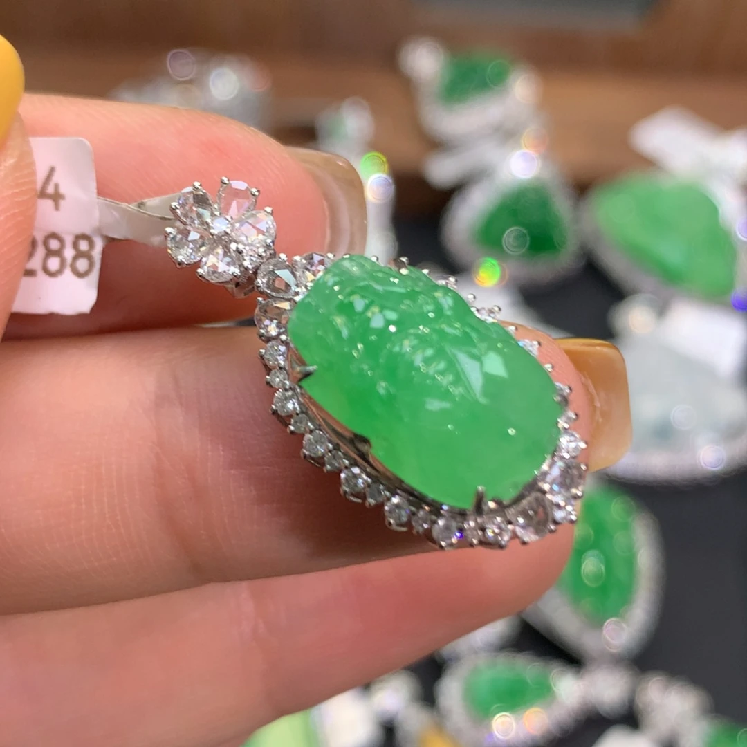 翡翠18K金镶嵌吊坠(不含链)