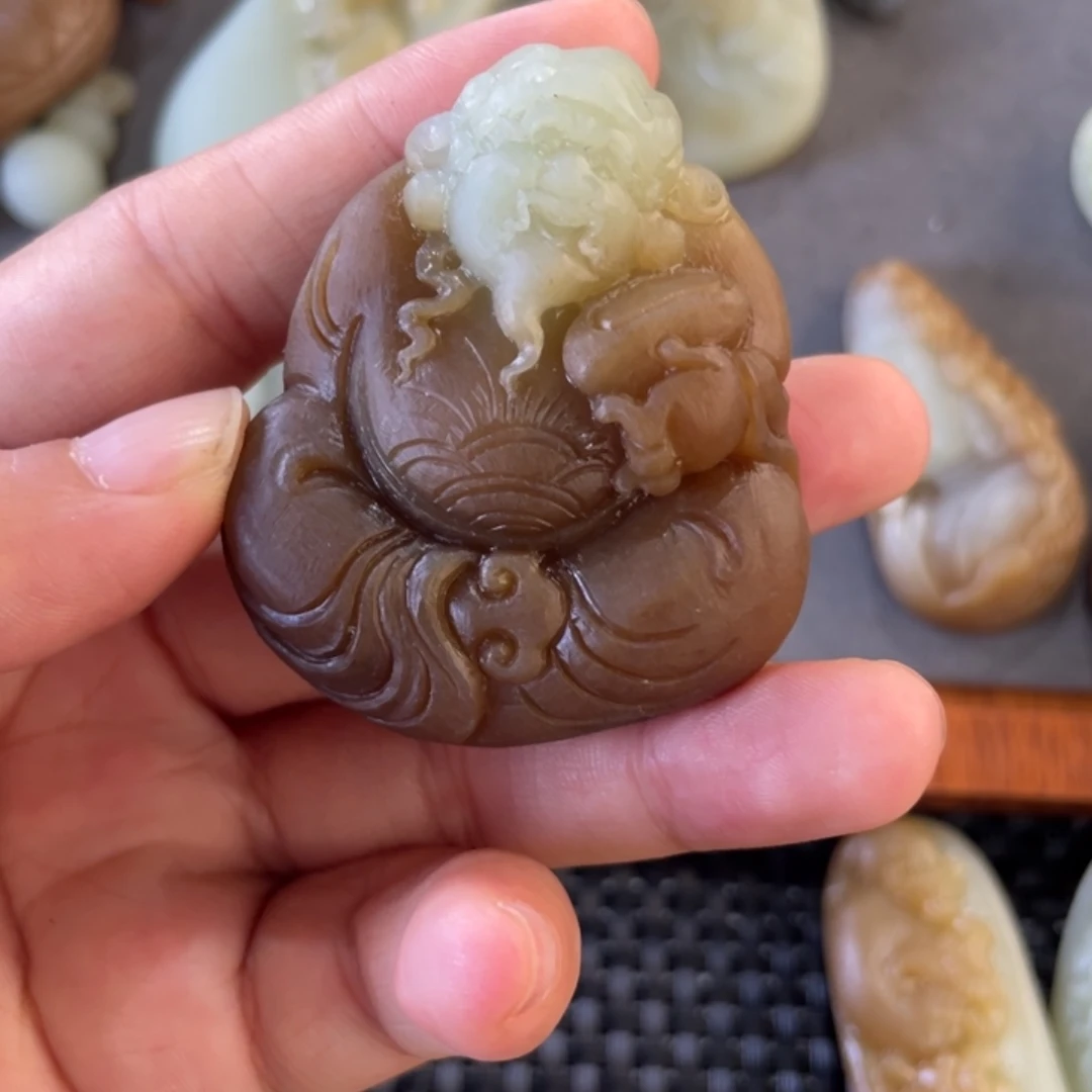 颈饰未镶嵌和田玉