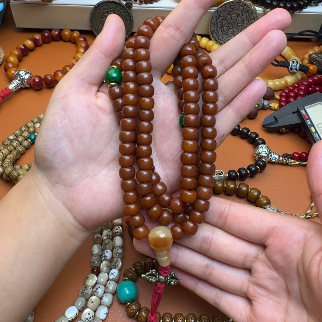 泥塑天*座………………………………