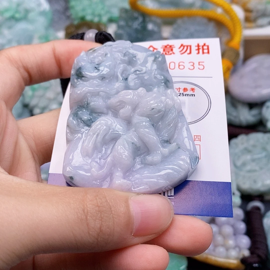 吊坠(不含链)未镶嵌翡翠