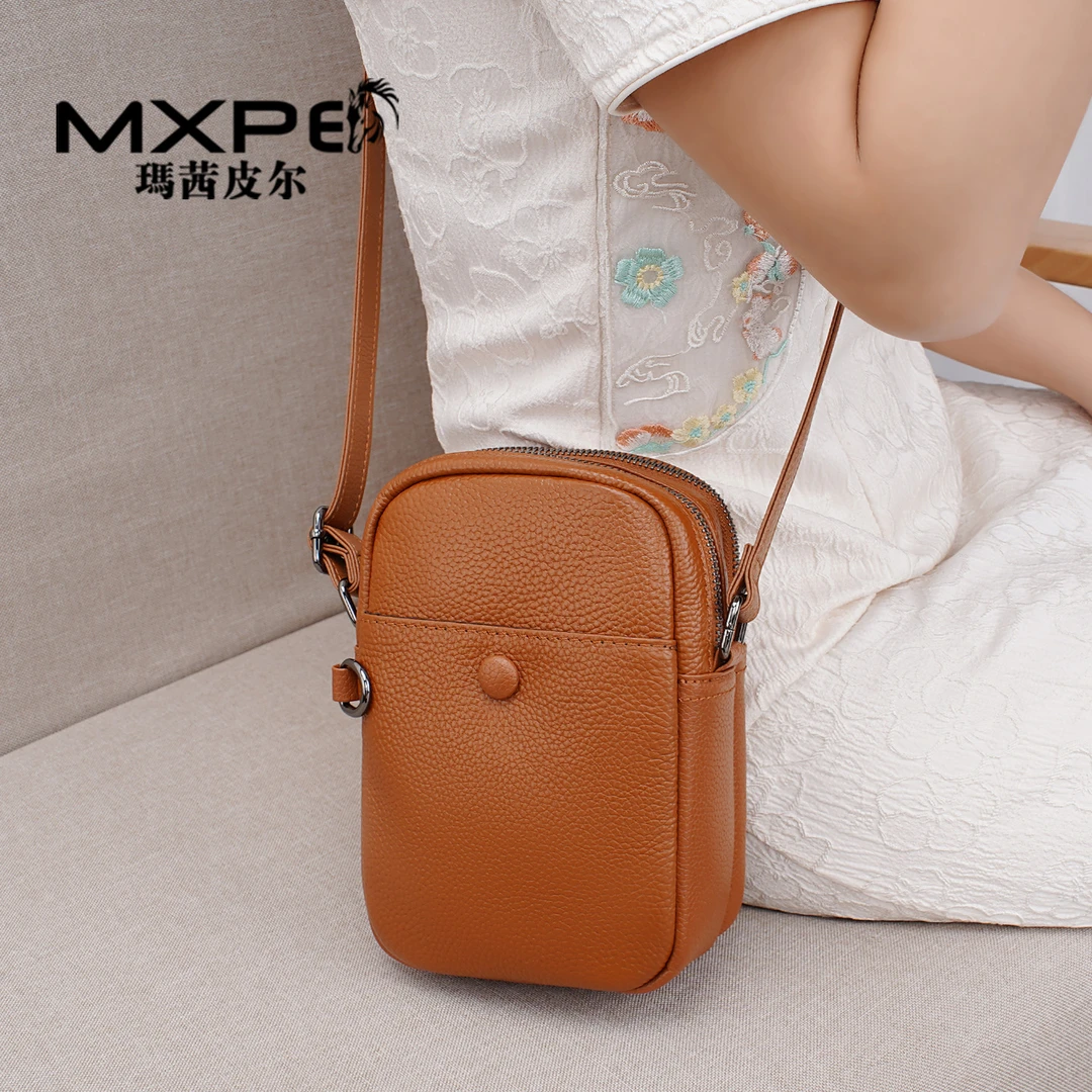 女士斜挎包流行爆款真皮手机包2025简约轻便单肩包竖款通勤散步包