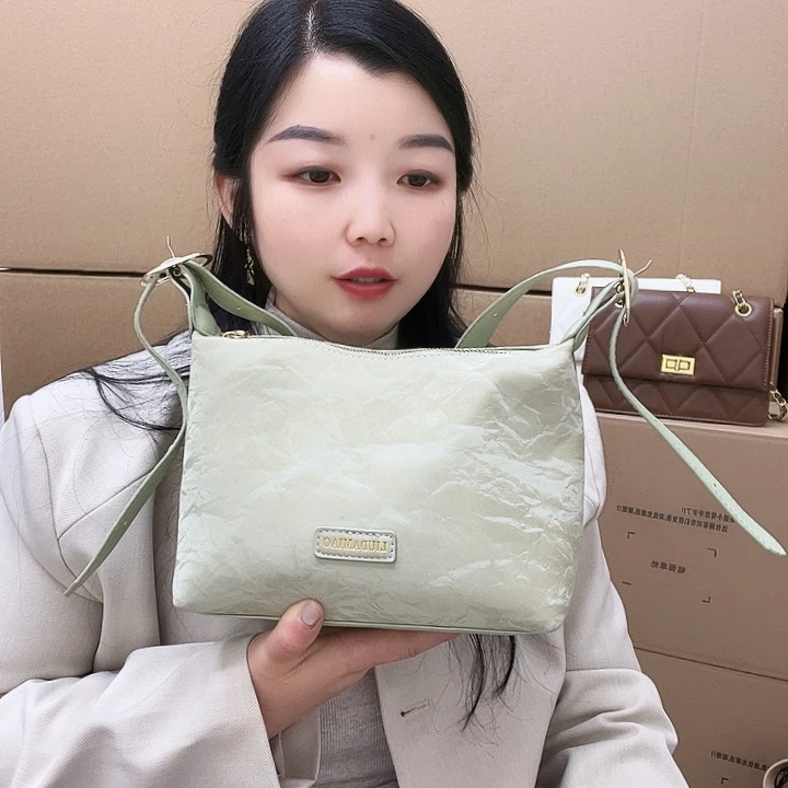 羊皮（革）猪剖层皮革鹿皮（革）小牛剖层皮革牛皮（革）PUPV