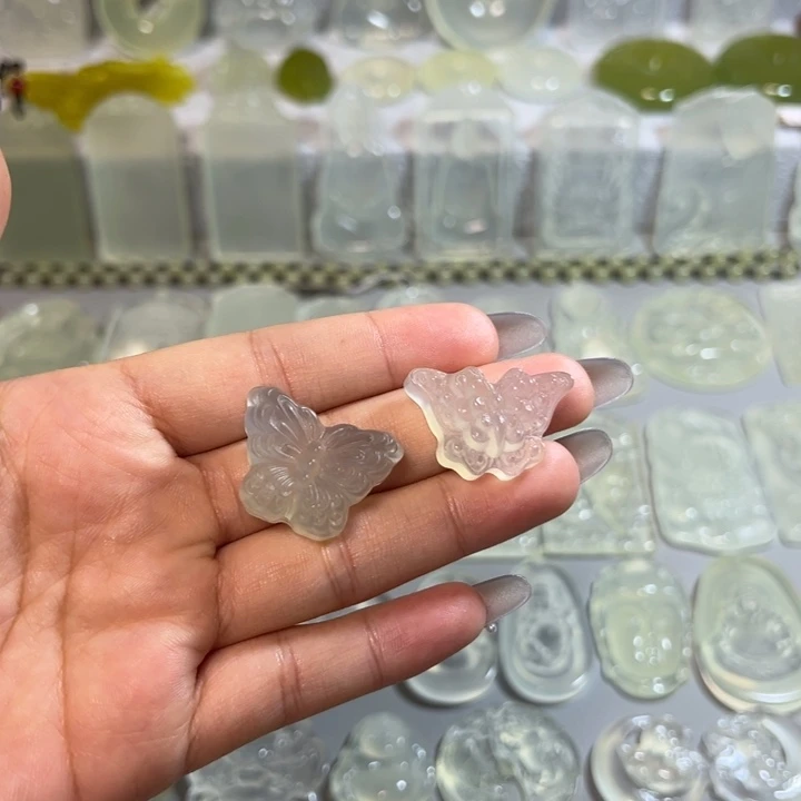 岫玉未镶嵌岫玉挂件蝴蝶任选其一