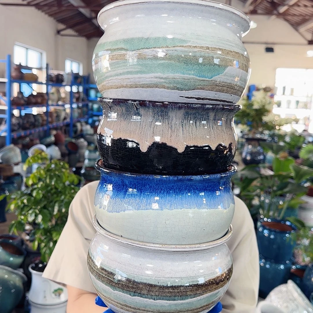 紫砂花盆高12.13口18.19。微瑕