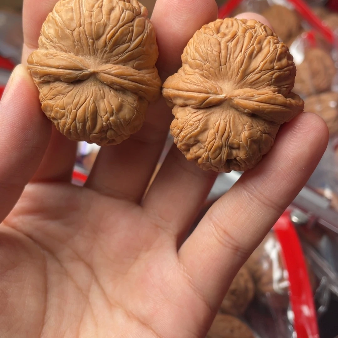 吊坠文玩核桃百****?