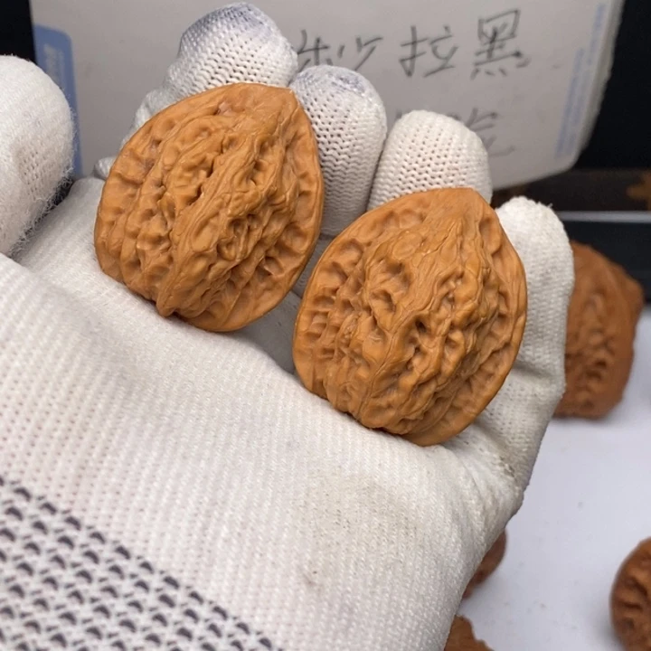 把件文玩核桃吕***?福利小手捻