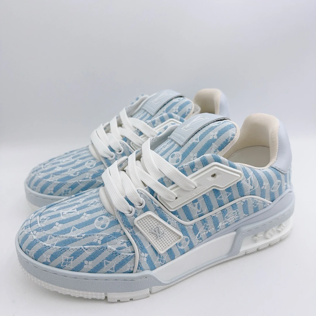 未使用 LouisVuitton/路易威登 lv蓝色trainer板鞋/37码/02360