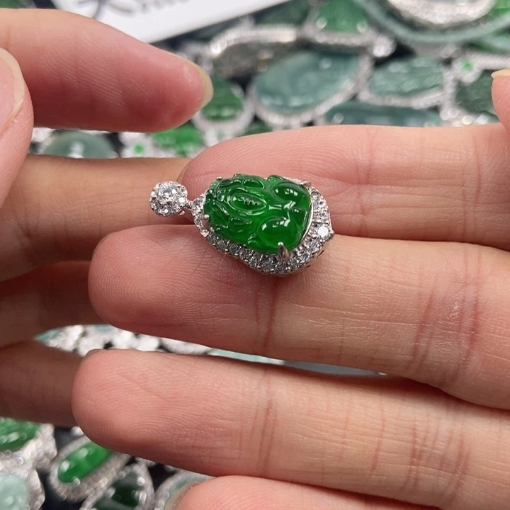 翡翠未镶嵌吊坠(不含链)