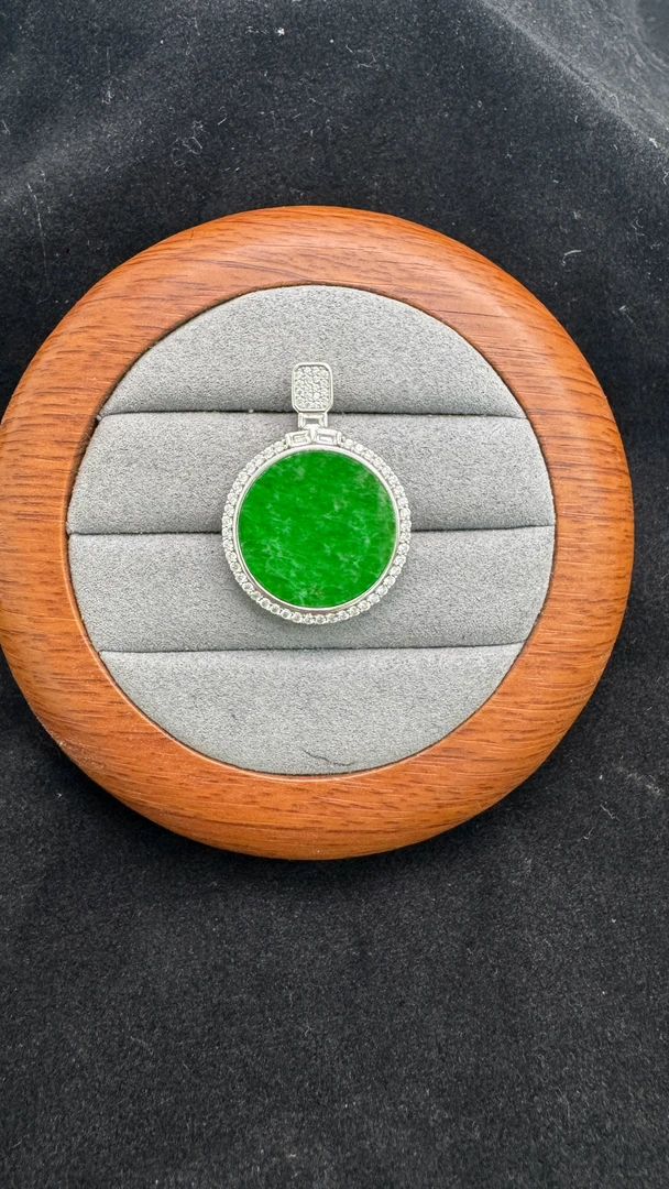 天然A货缅甸翡翠S925银镶无事牌精美满色