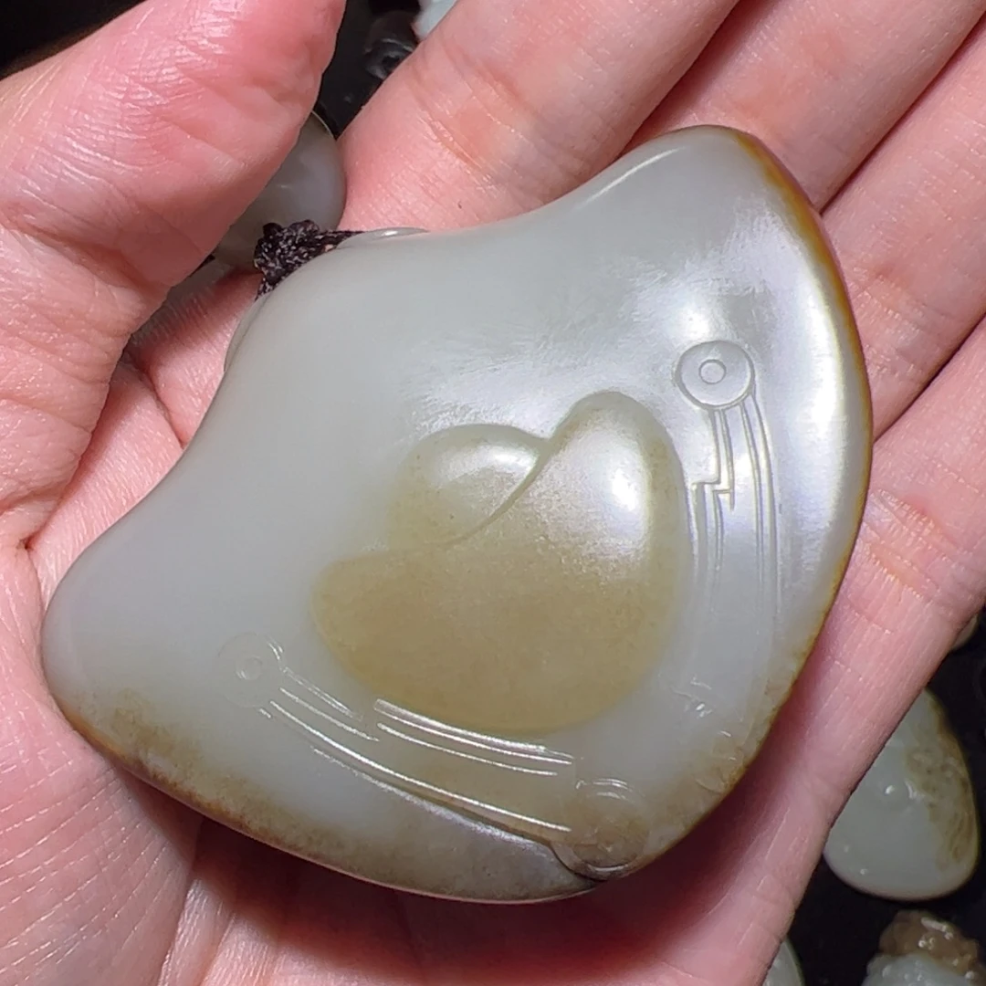 和田玉（子料）未镶嵌颈饰