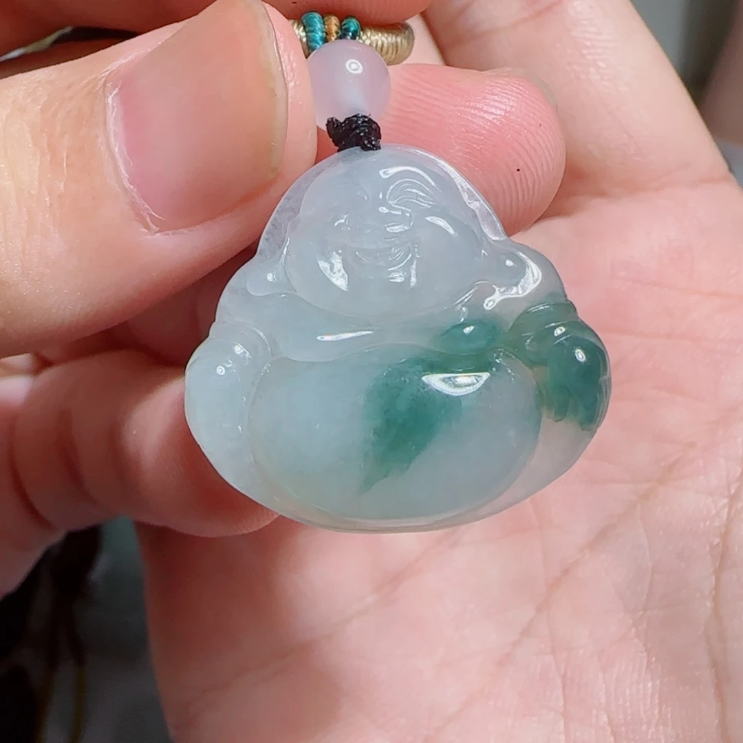 翡翠未镶嵌颈饰佛公