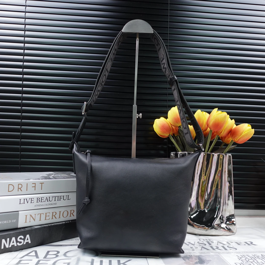 95新 LOEWE/罗意威 单肩包/T10235644