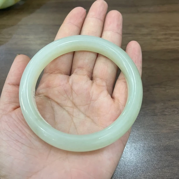 和田玉纯天然手镯