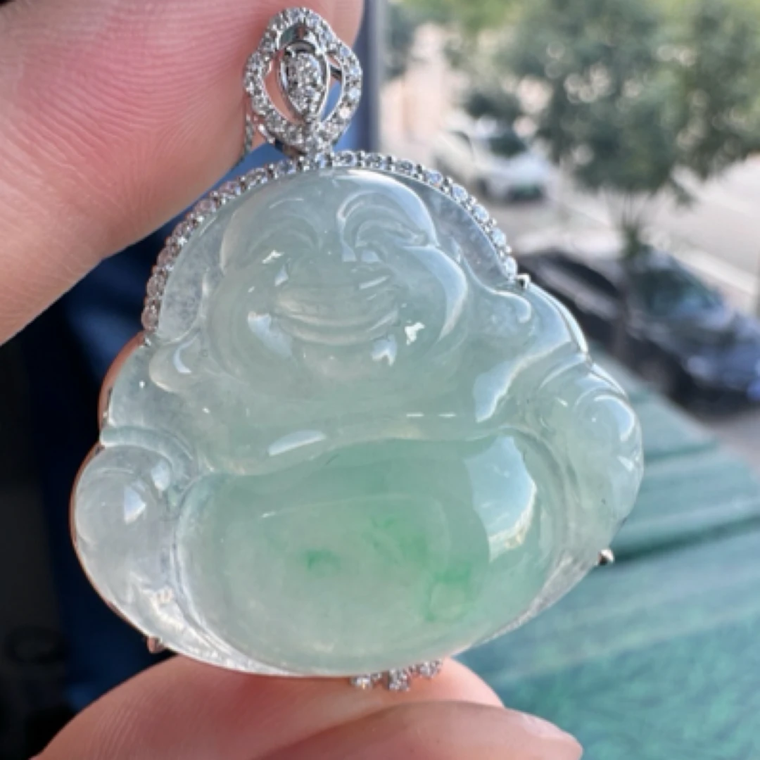 18K金镶金丝阳绿翡翠佛公吊坠