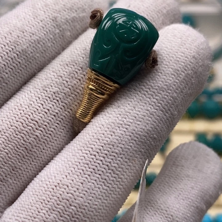 绿松石珠宝奇石18K金镶嵌