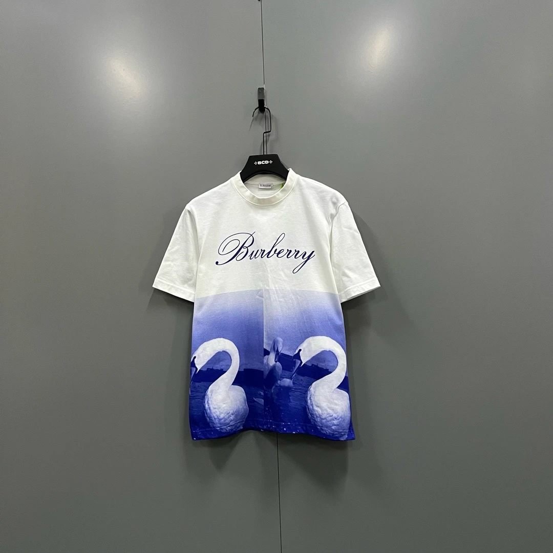未使用 BURBERRY/博柏利 (ll) 天鹅印花短袖 M码/610970