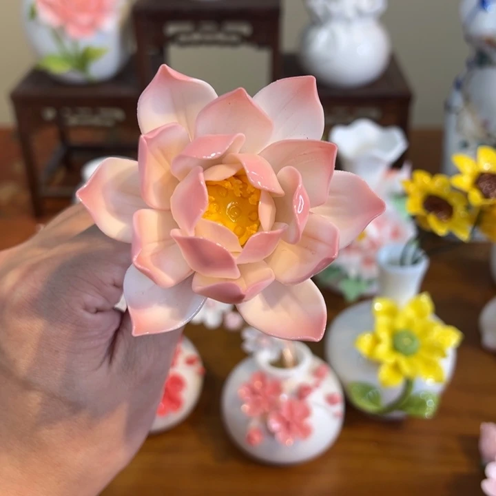 手工精致陶瓷摆件