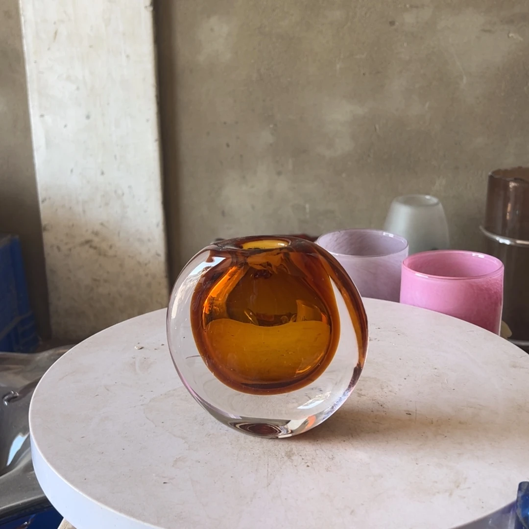 弘扬琉璃花器磕伤高度14