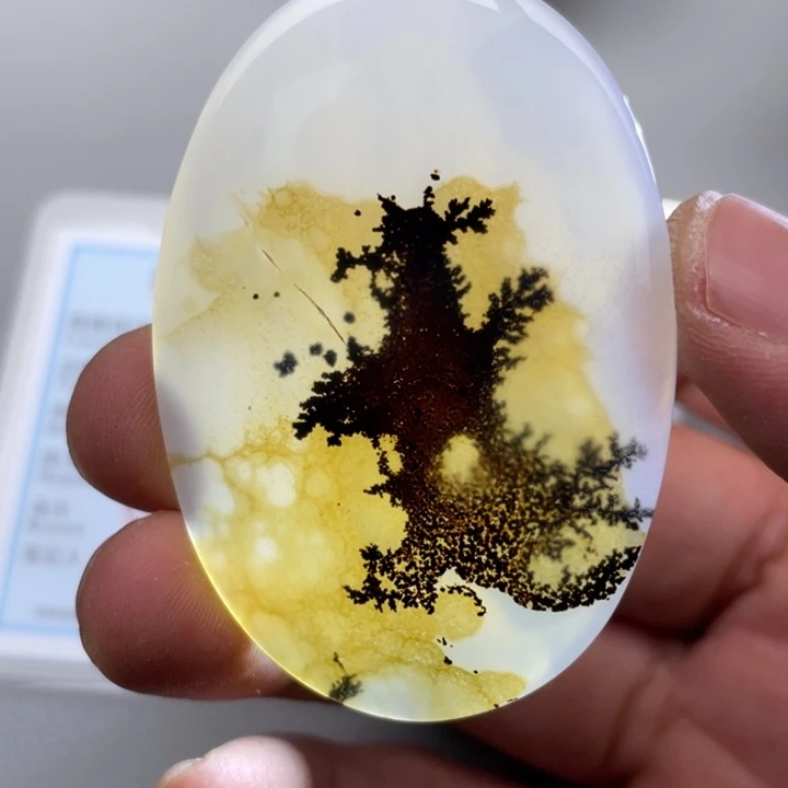 玛瑙/玉髓颈饰未镶嵌路*