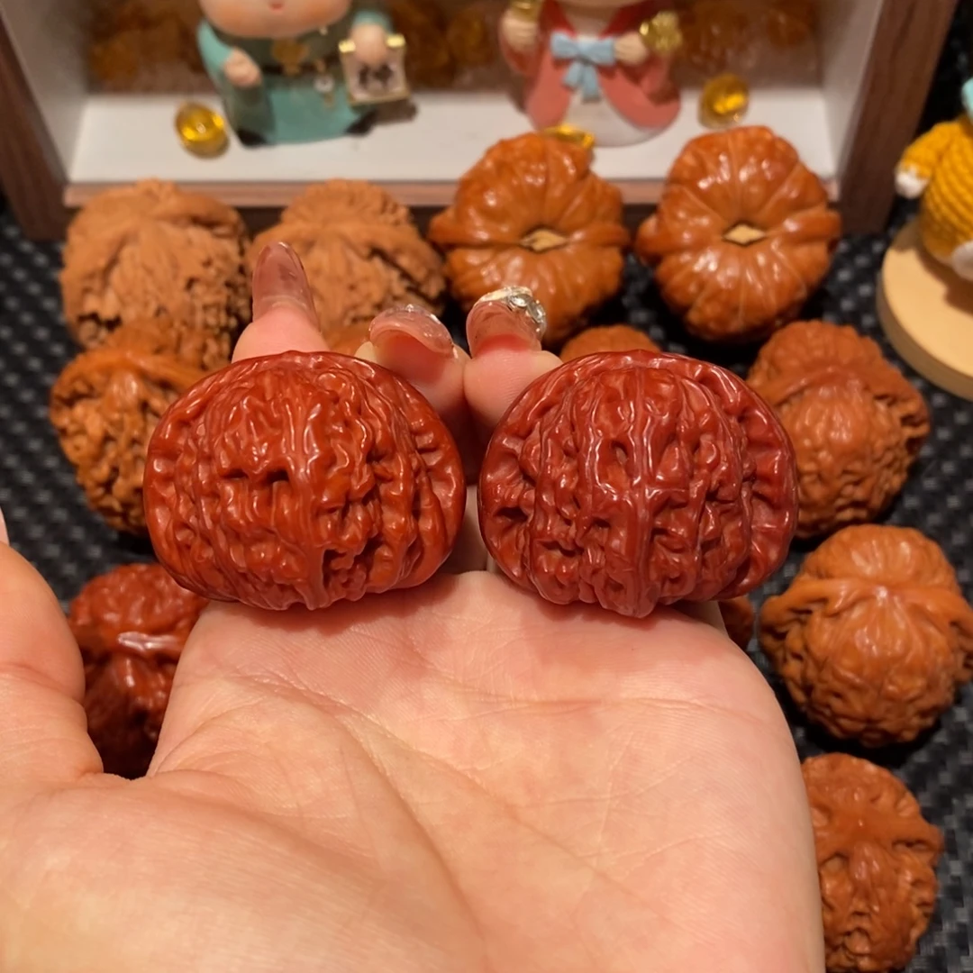 安***豫桃核吊坠39玉化白狮子，1092