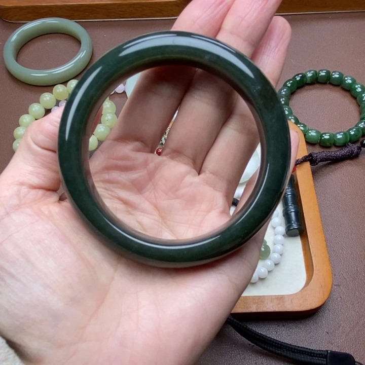 和田玉未镶嵌手镯60.61.62