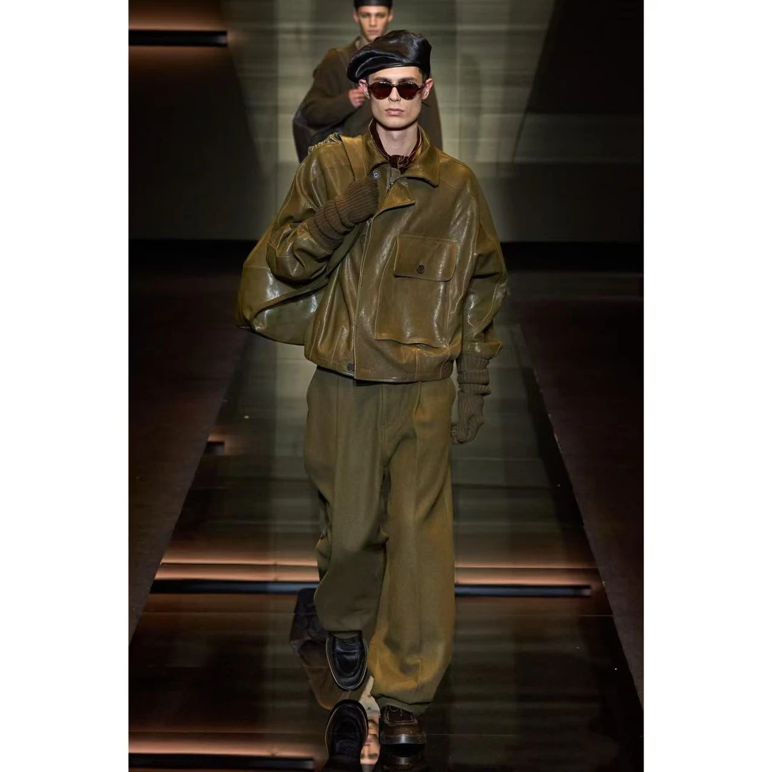 冬季上新 时尚百搭潮流翻领冬季男士短款外套