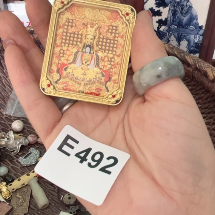 莫***求瓷片直播间火爆开启