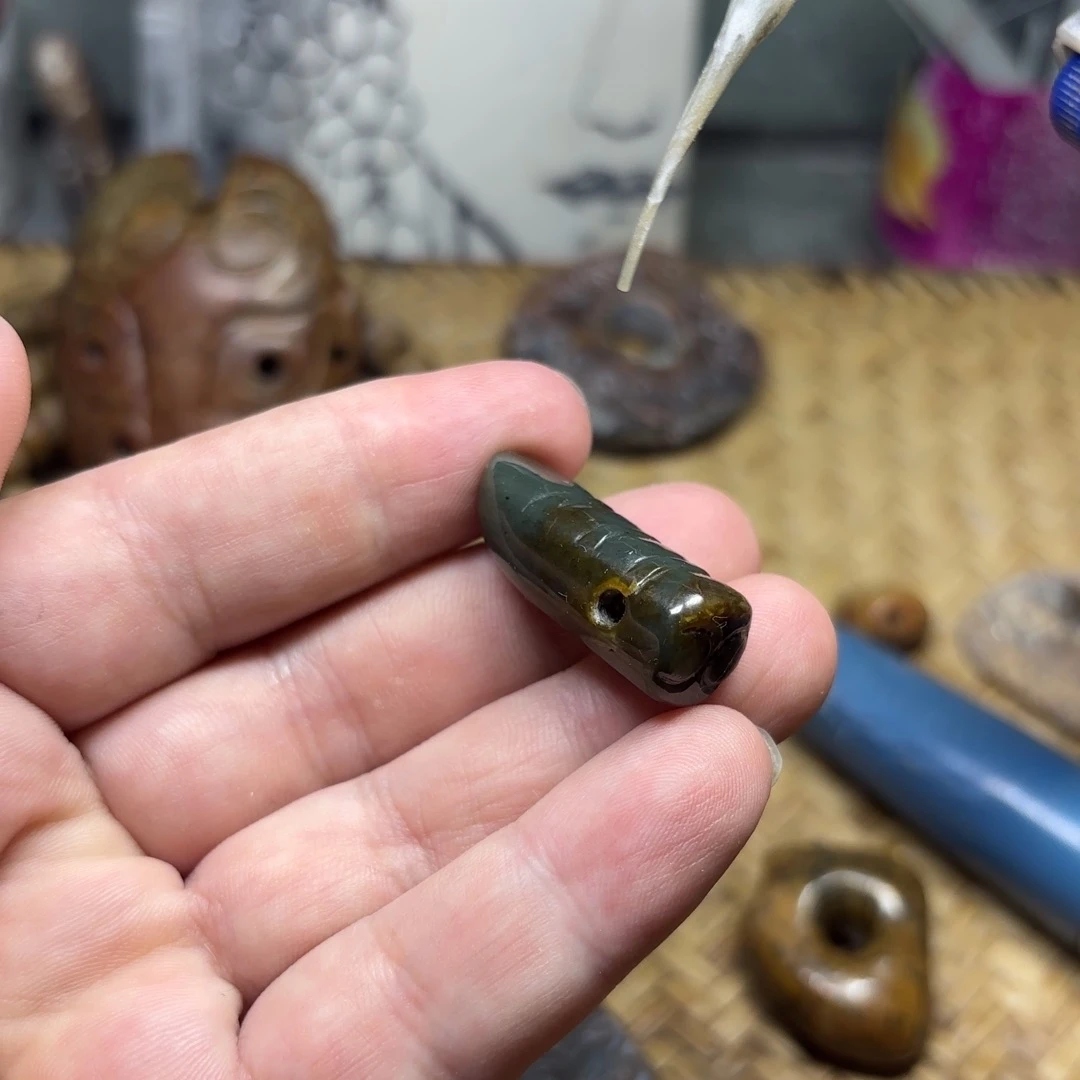 岫岩河磨玉（透闪石质玉）未镶嵌颈饰