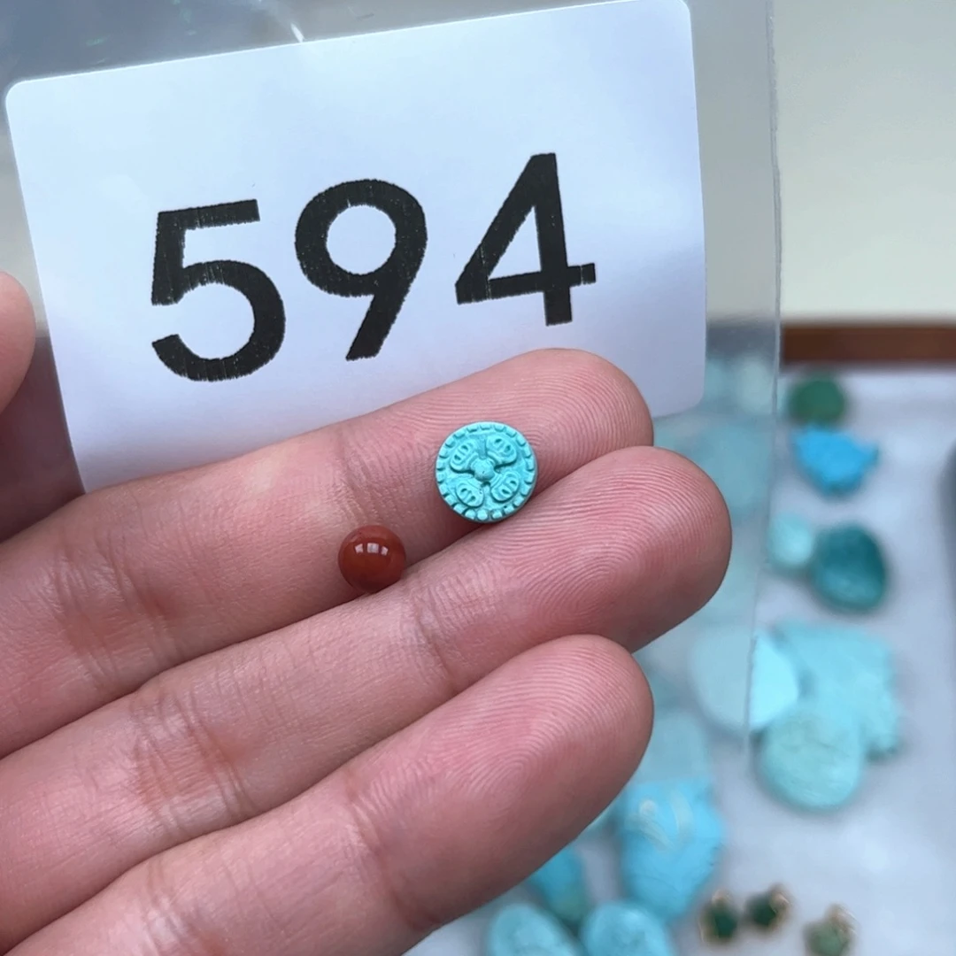 南红玛瑙未镶嵌珠宝奇石