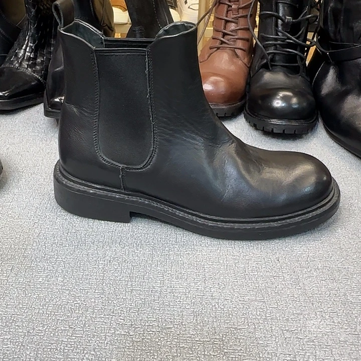 悠***然27号黑色切尔西38码