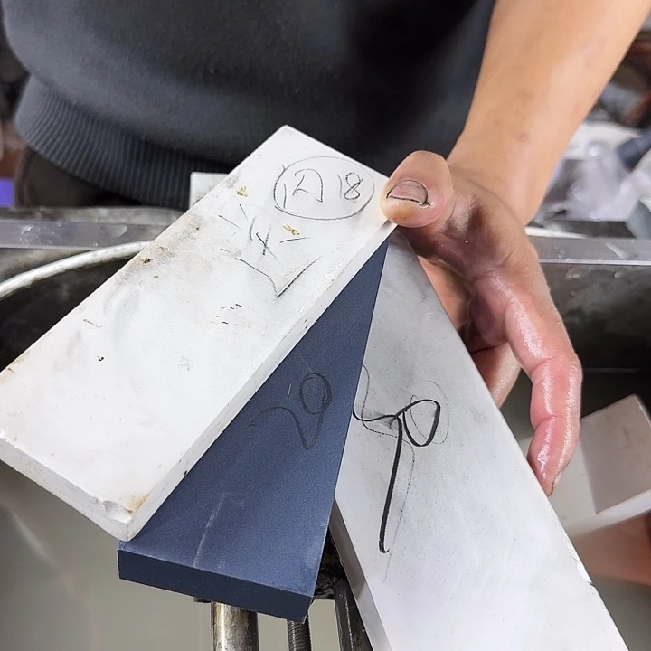 畅***国碳化硅瑕疵处理，有自损，畅游