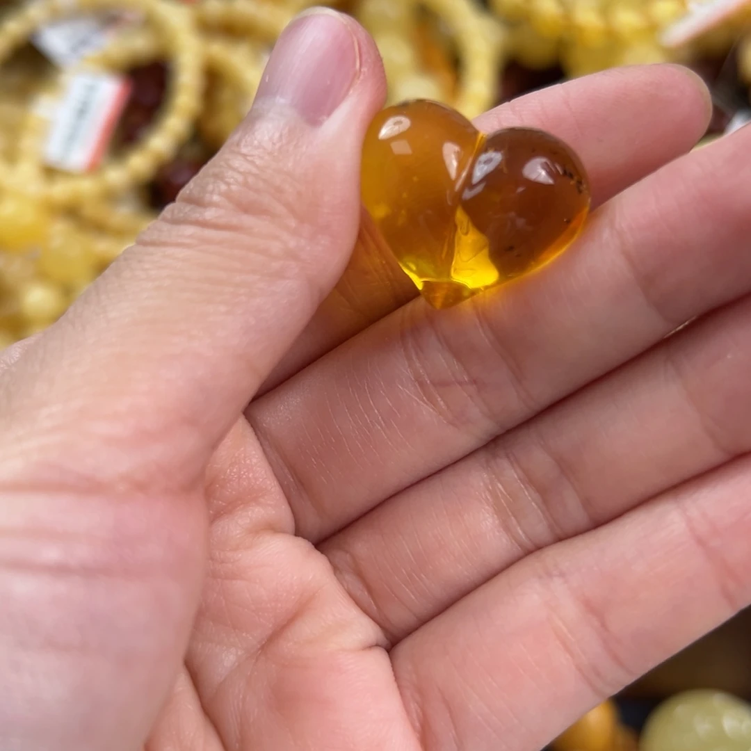 琥珀未镶嵌珠宝奇石