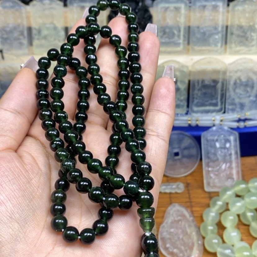 【闪购商品】蛇纹石玉未镶嵌颈饰刘*