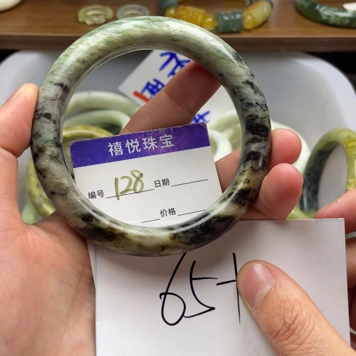 未镶嵌蛇纹石玉手镯