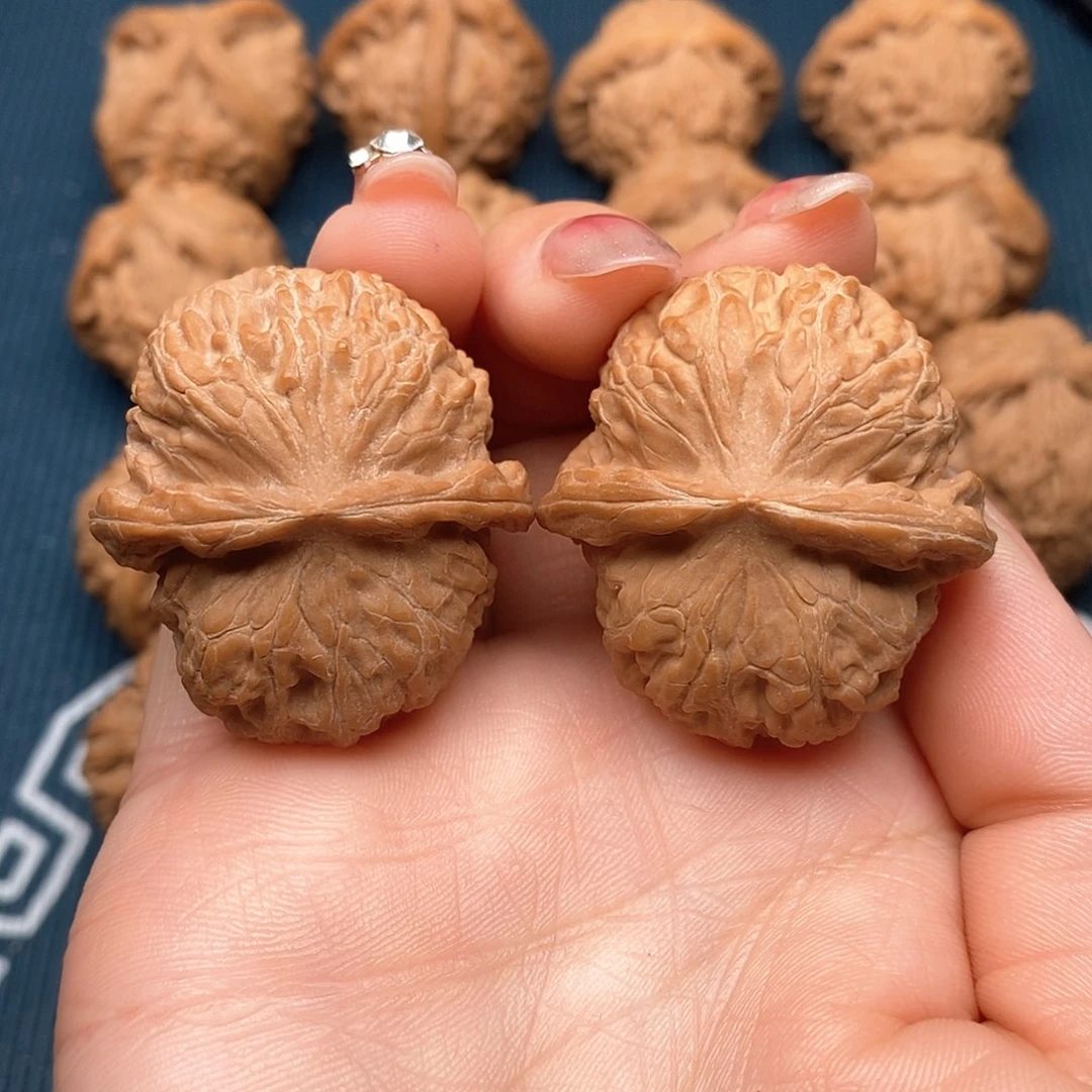 文玩核桃吊坠金锭元宝4 0