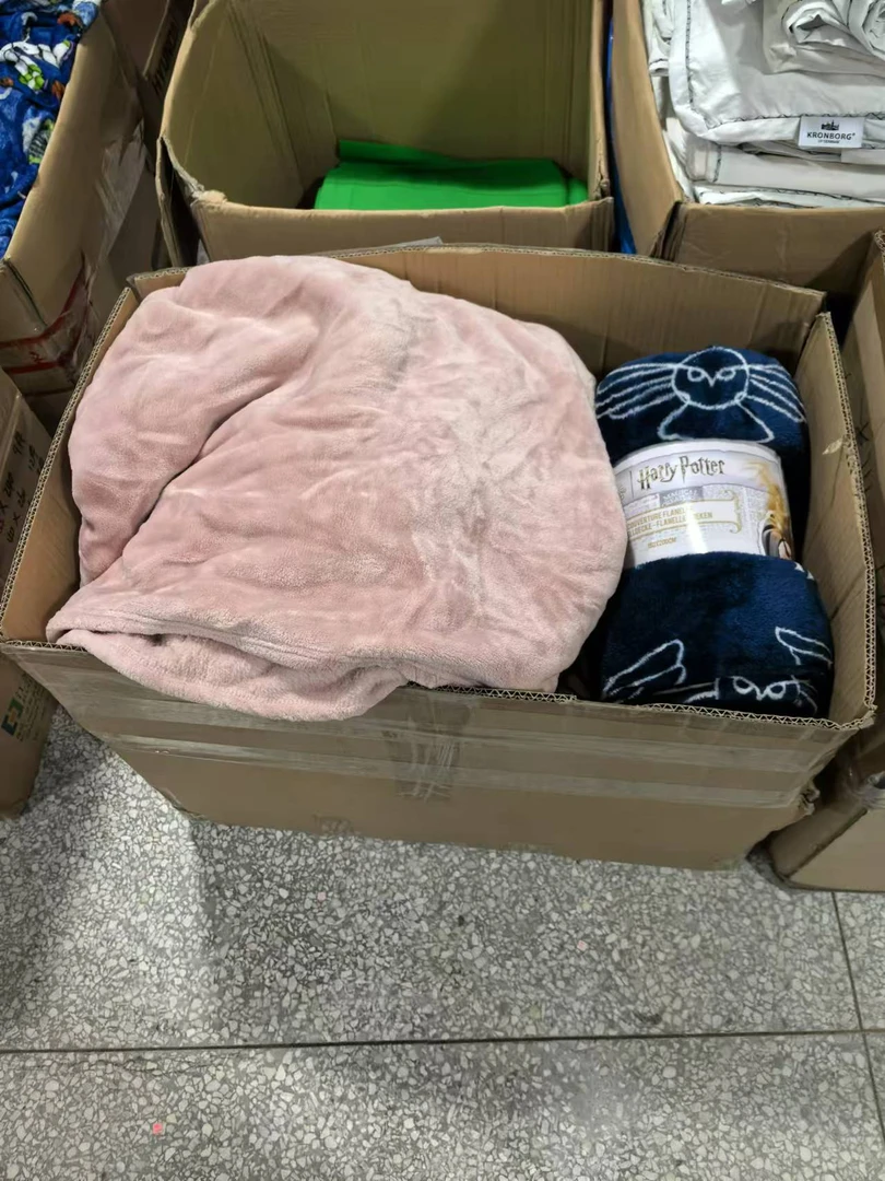 《厚广家》3楼180×200杂款法兰绒毯子 不挑色 发1张