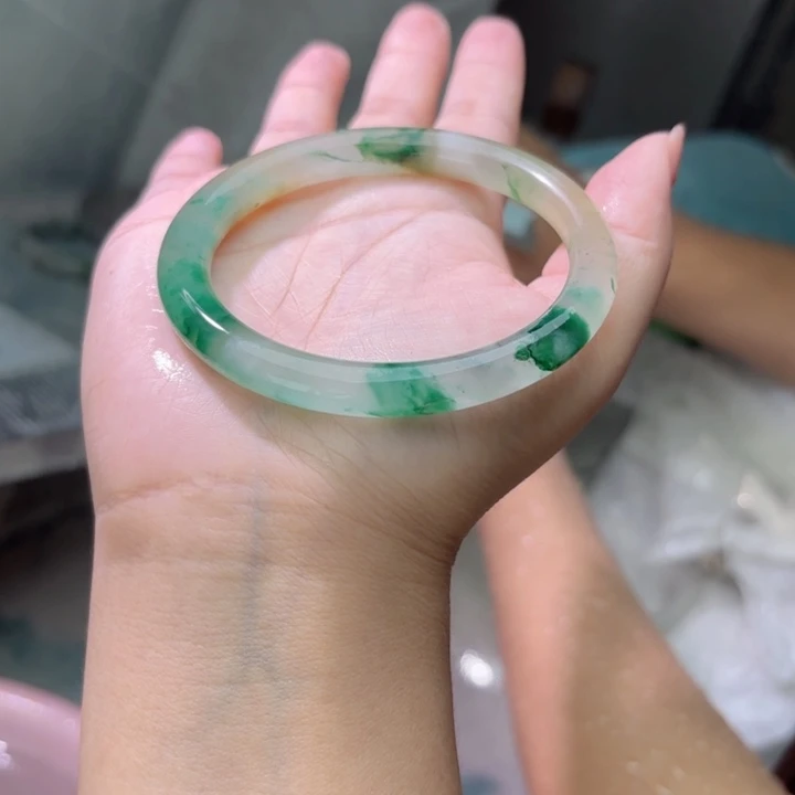 诺***诺未镶嵌手镯石英质玉（非洲翠）定制