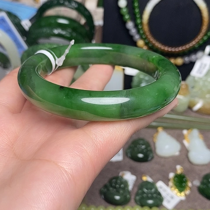 和田玉未镶嵌手镯60加