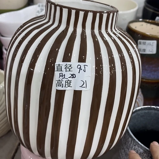 多肉绿植陶瓷花盆9.9包邮，有孔