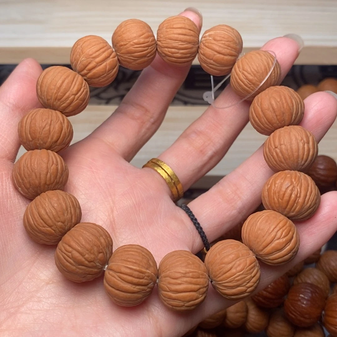 吊坠桃核文玩土豪微瑕油点