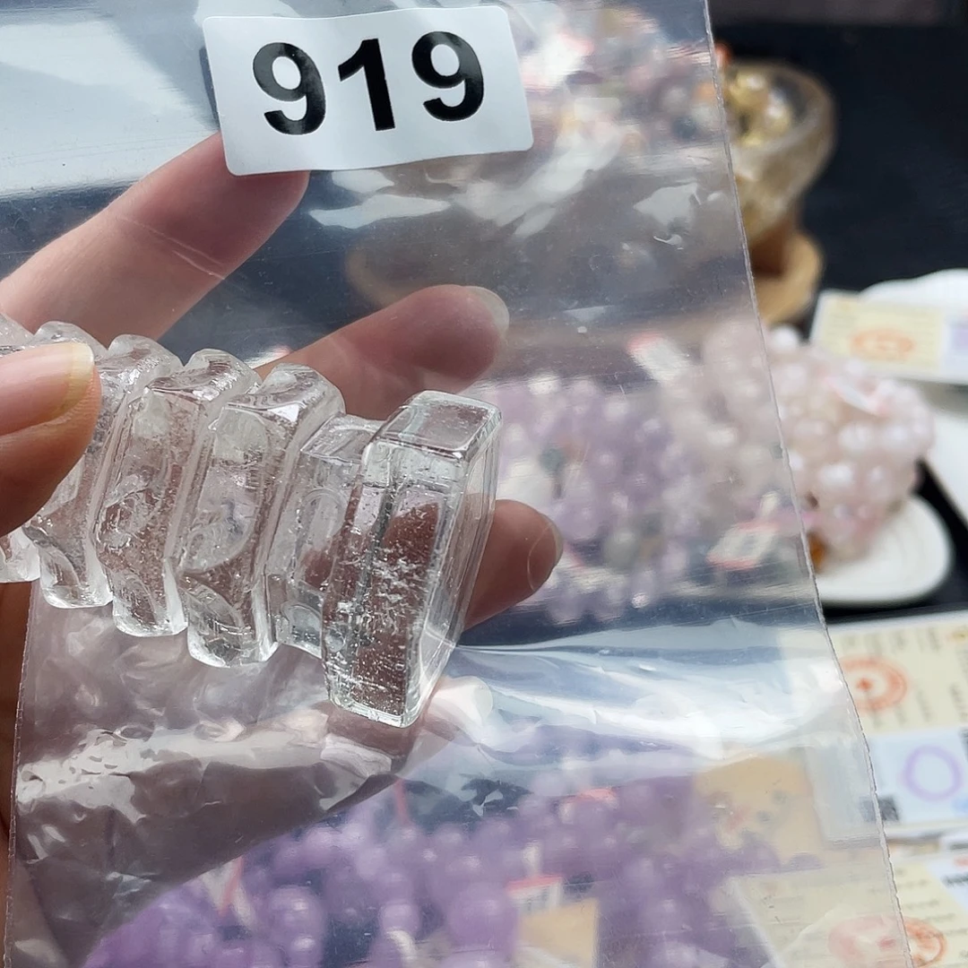 嘉***嘉未镶嵌手串水晶摆件919。