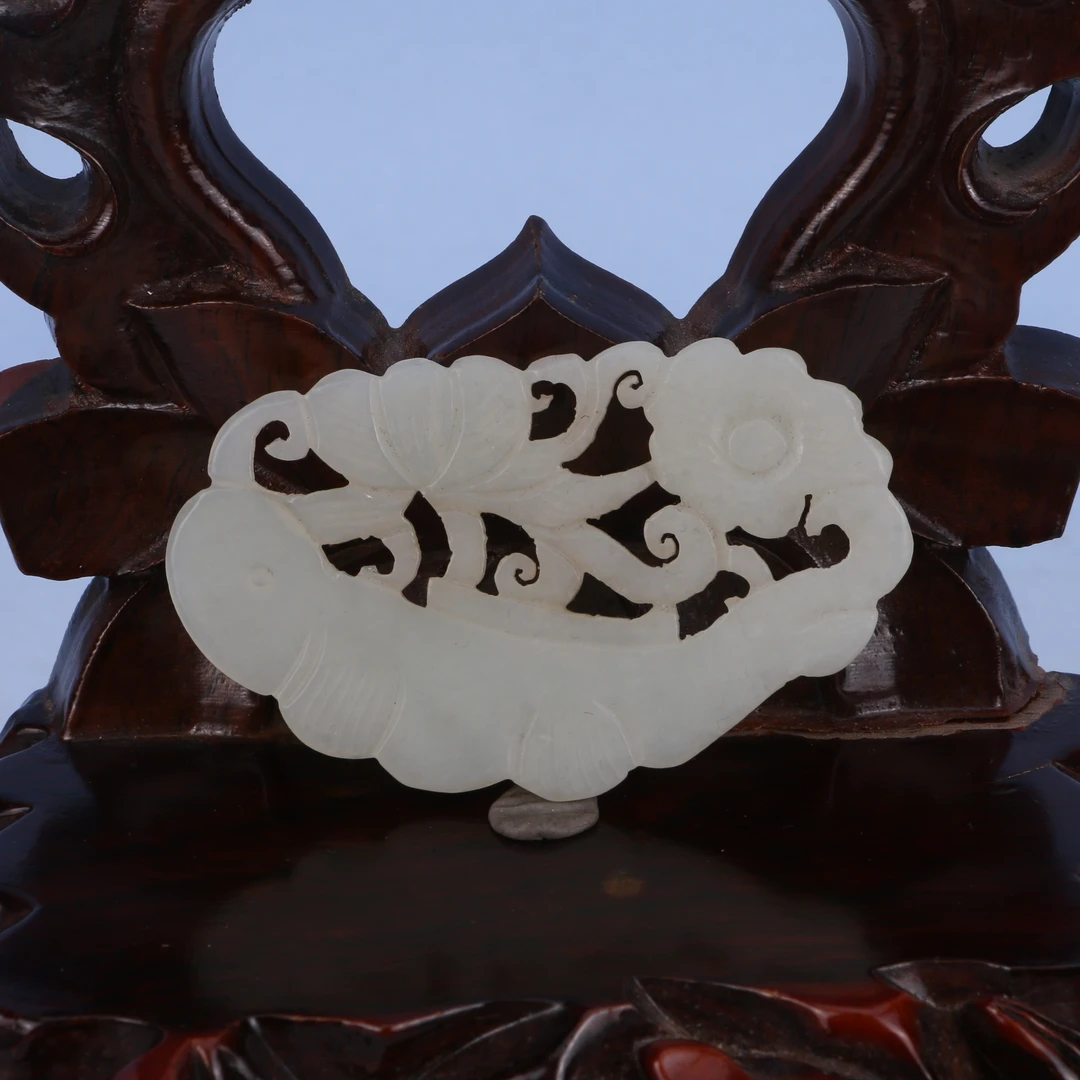 Lot398  清   和田玉镂空荷花佩     