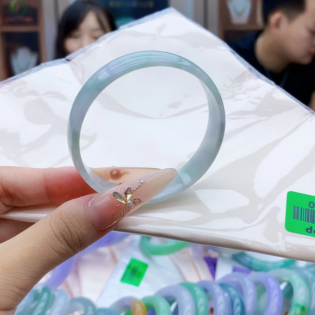 翡翠手镯未镶嵌j