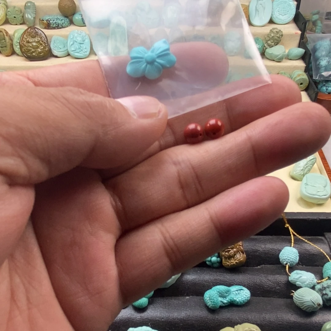 陌***人南红玛瑙未镶嵌珠宝半成品